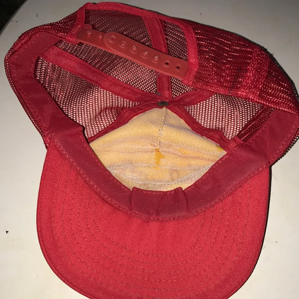 Stroh’s Field Tester Branded Red Yellow Trucker Hat Mens Vintage Snapback Cap